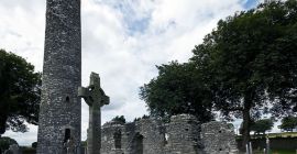 Irish settlement Monasterboice and St. Muiradach's High Cross